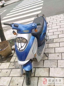藍(lán)色電動(dòng)車四電瓶轉(zhuǎn)讓